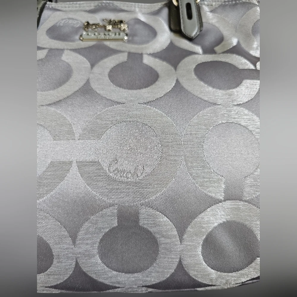 Coach Mia Op Art Gray Metallic Signature Tote With Dust Bag. New With Out Tags